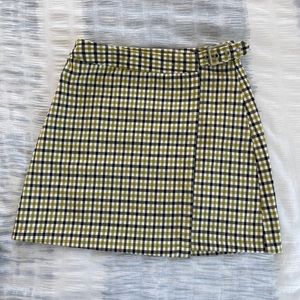 (NWT) Brandy Melville Green Plaid Skirt